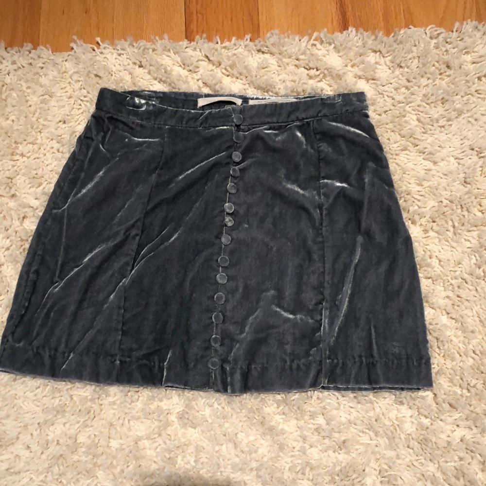 exposed button miniskirt
